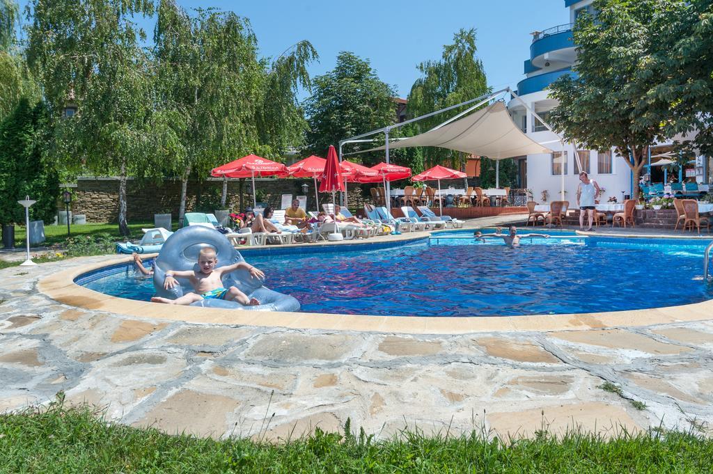 Merlin Club Hotel Lozenec Kültér fotó