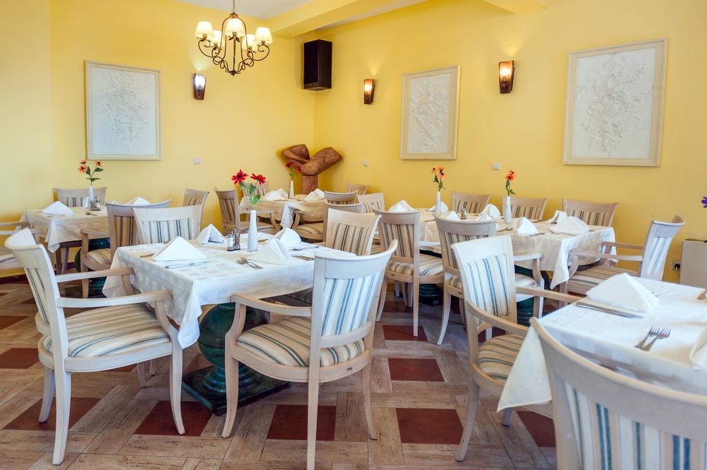 Merlin Club Hotel Lozenec Kültér fotó