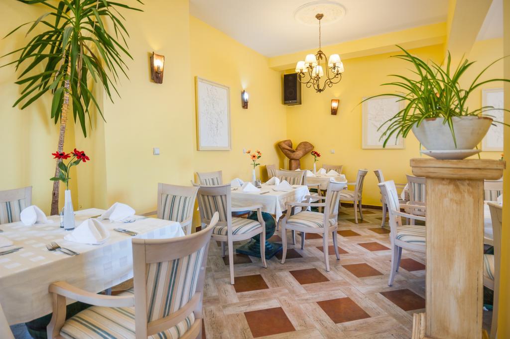 Merlin Club Hotel Lozenec Kültér fotó