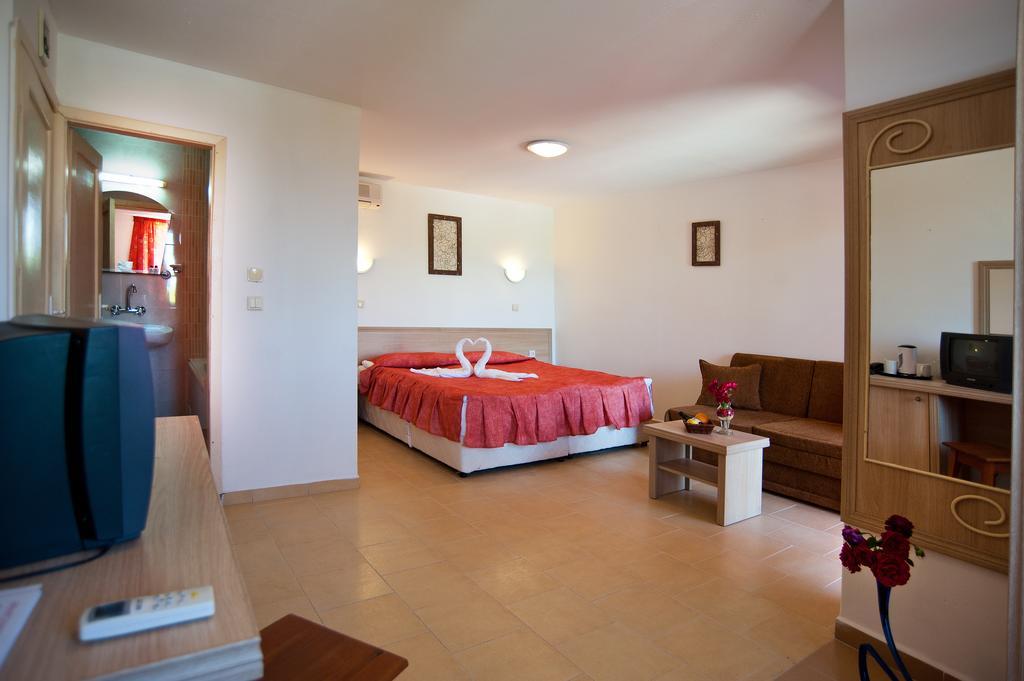 Merlin Club Hotel Lozenec Szoba fotó